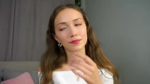 Naomi online show from September 11, 8:32 pm