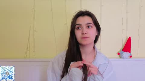 Nicole online show from April 21, 7:10 pm