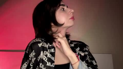 Amy online show from April 19, 1:34 pm