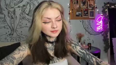 Snapshot of lostallice chatting on December 15, 3:56 am lostallice online show from December 15, 3:56 am