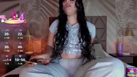 Lotti online show from November 25, 2:27 pm