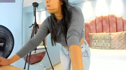  Lou Rosse  online show from May 26, 8:37 pm