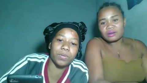 louane98 online show from April 1, 7:00 pm