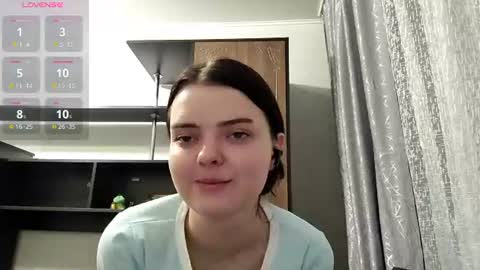 Esma online show from July 25, 7:56 pm