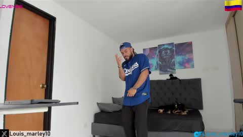 louis_marley_ online show from February 27, 7:37 pm