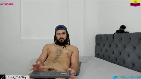 louis_marley_ online show from March 26, 7:19 pm