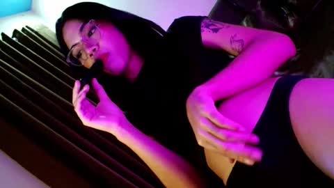 Seren online show from October 28, 1:34 pm