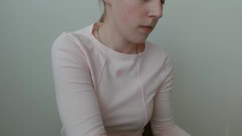 Vivian online show from March 12, 1:26 pm