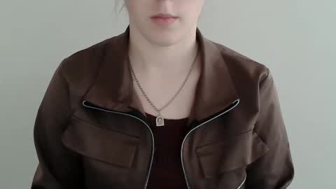 Vivian online show from November 6, 1:36 pm