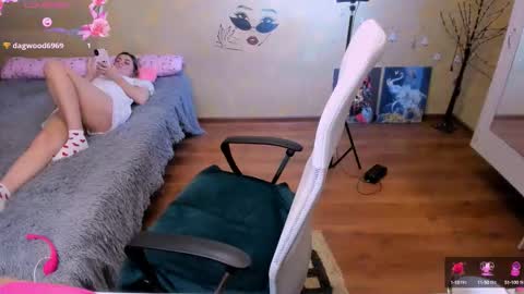 cat-girl online show from September 24, 12:56 pm