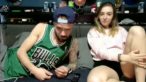 lovecoupleqc online show from January 17, 6:34 am