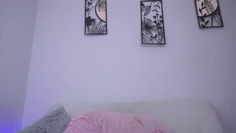 katalina   online show from November 26, 4:43 am