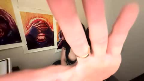 Ashley and Leon online show from April 23, 3:47 am