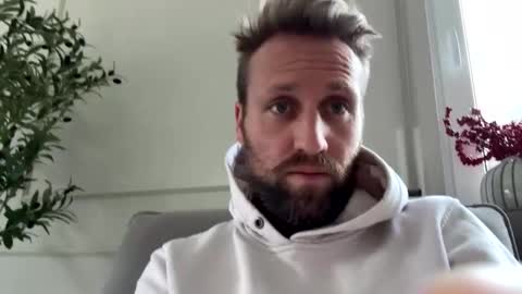 lovefuesse online show from November 25, 9:08 am