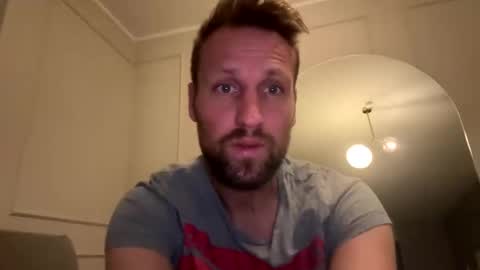 lovefuesse online show from November 12, 4:20 pm