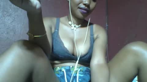 loveinlife750427 online show from March 9, 1:59 pm