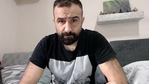 Snapshot of loveivat80 chatting on December 16, 7:04 am loveivat80 online show from December 16, 7:04 am