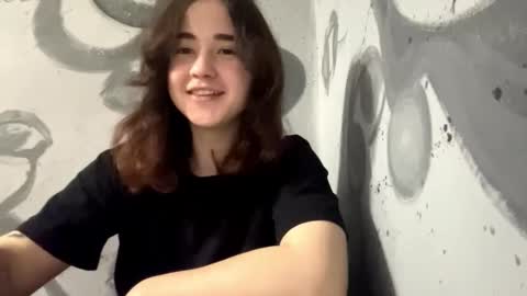 Emily online show from December 18, 1:28 pm