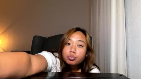 Snapshot of lovellly_ chatting on September 26, 11:13 pm Love online show from September 26, 11:13 pm