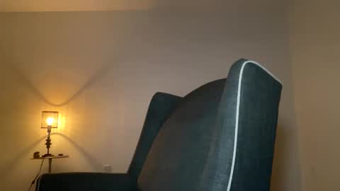 Snapshot of lovellly_ chatting on September 9, 1:27 am Love online show from September 9, 1:27 am