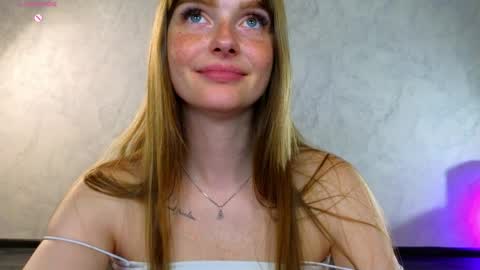 Molly online show from May 14, 7:45 pm
