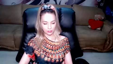 private open online show from December 2, 6:17 pm