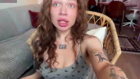 Elsa online show from June 5, 1:49 pm