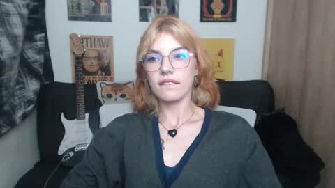 Snapshot of lovely_cass chatting on March 11, 5:57 am Cassie online show from March 11, 5:57 am
