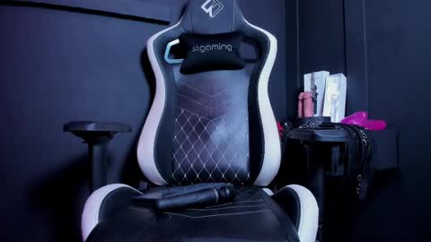 Chloe online show from September 16, 2:53 pm