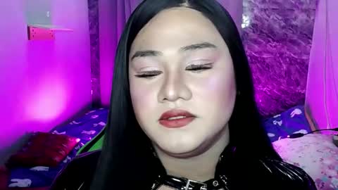 lovely_coleen online show from November 19, 4:17 pm