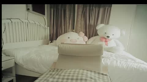 DANA KIM online show from March 28, 3:24 pm