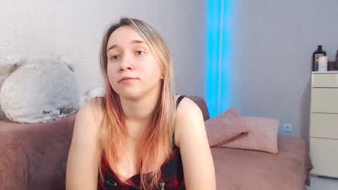 Lovely Hayley online show from November 27, 11:56 pm