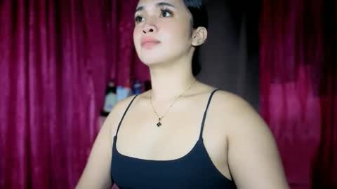 LOVE online show from April 15, 4:43 pm