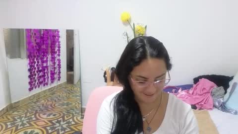 Snapshot of lovely_trix_ chatting on October 12, 11:47 am Trix online show from October 12, 11:47 am