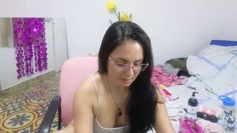 Snapshot of lovely_trix_ chatting on September 23, 3:17 pm Trix online show from September 23, 3:17 pm