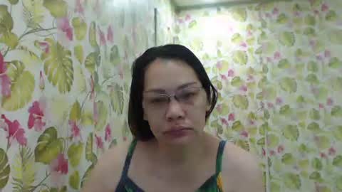 lovelyasiancutie online show from December 1, 9:13 pm