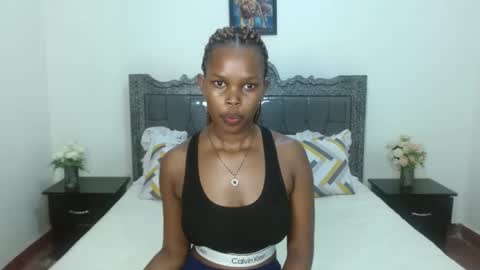 lovelyblackkelly online show from April 23, 11:07 am