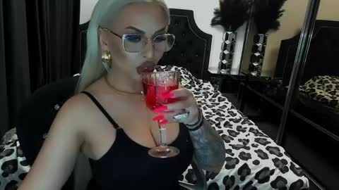 PrAllinXXXa online show from May 15, 10:17 pm