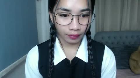 lovelymae18 online show from February 19, 1:27 am