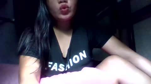 lovelymocha27s online show from October 24, 12:33 am