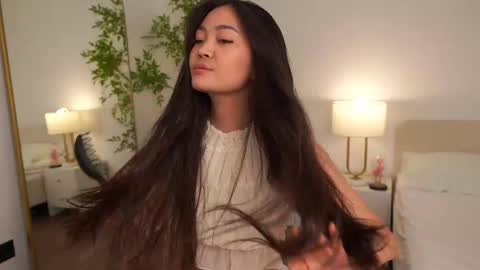 kim online show from February 13, 3:04 pm