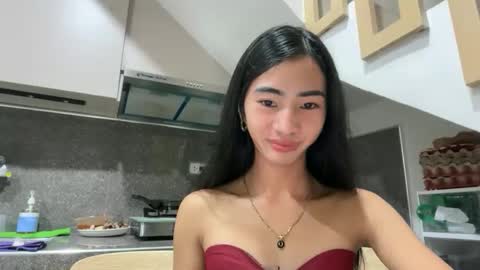 lovelyours_kishia online show from April 18, 11:56 am