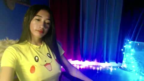 lovelypetite143 online show from March 10, 5:39 pm