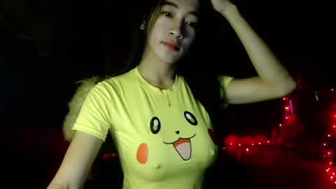 lovelypetite143 online show from February 13, 6:17 am