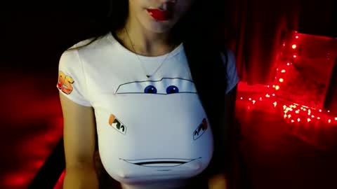 lovelypetite143 online show from April 10, 8:30 am