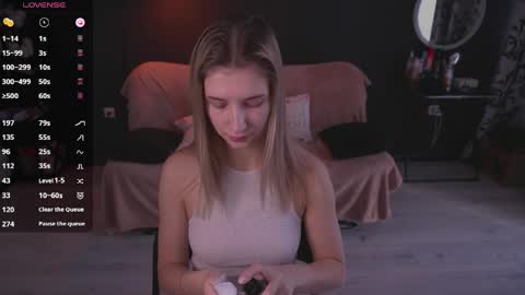 Anna online show from March 18, 2:12 pm