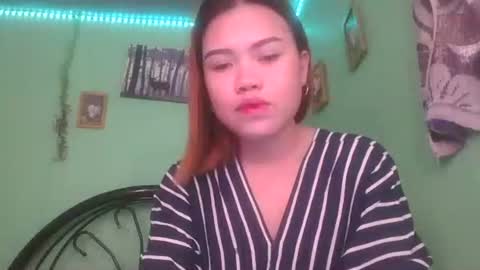 lovemae352295 online show from September 27, 6:44 am