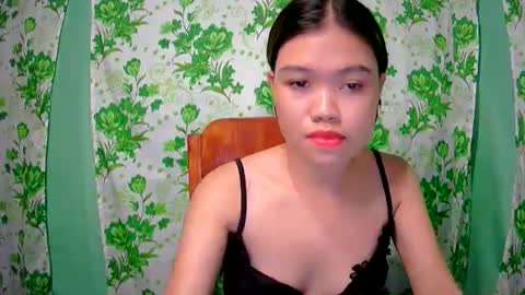lovemae352295 online show from December 25, 12:58 pm