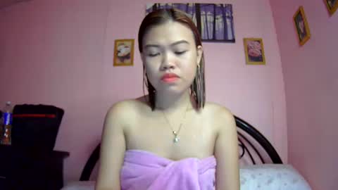 lovemae352295 online show from March 10, 5:22 am