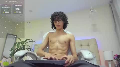 loverboy8_ online show from February 18, 4:04 am